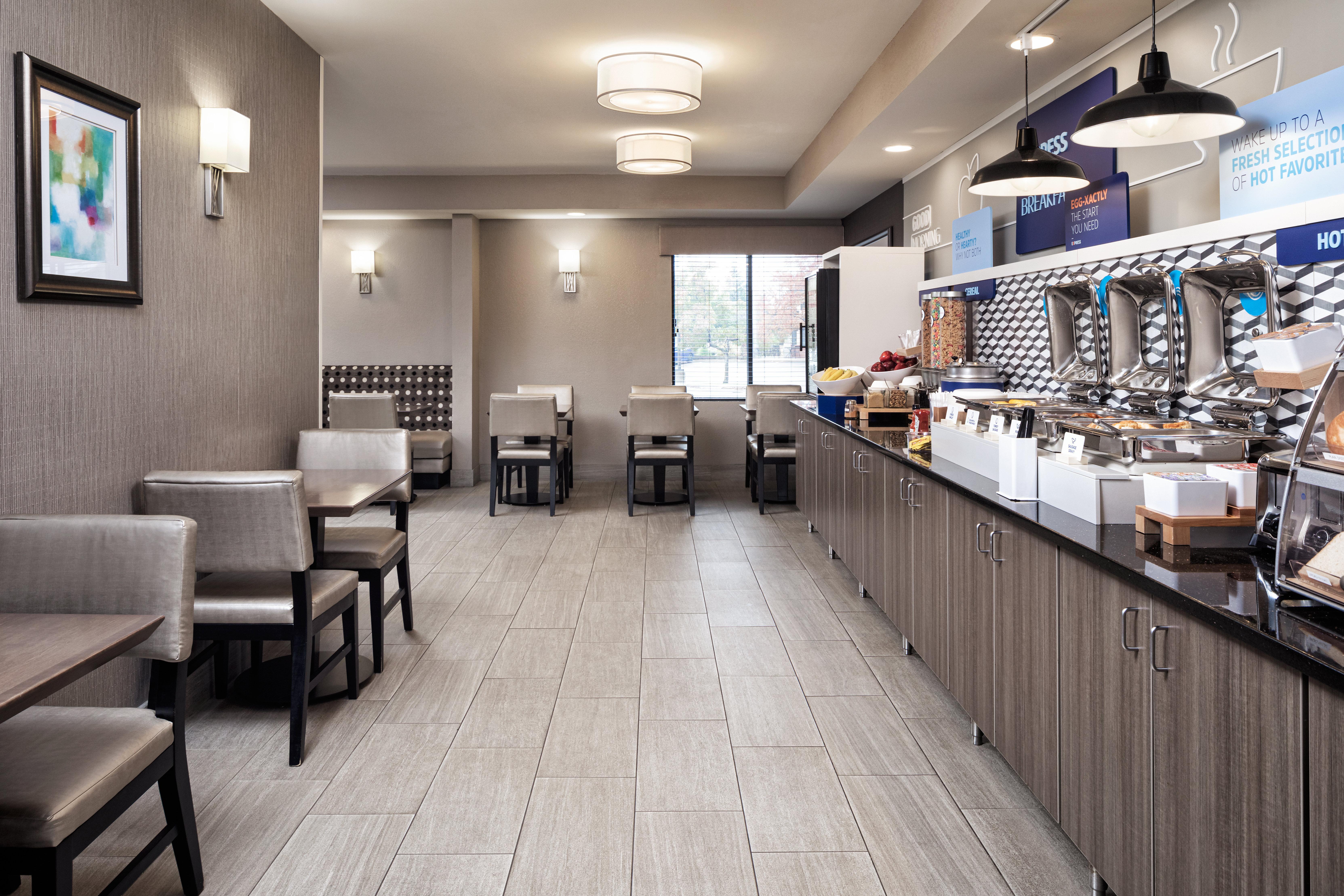 Holiday Inn Express Hotel & Suites Minneapolis - Minnetonka By Ihg Extérieur photo