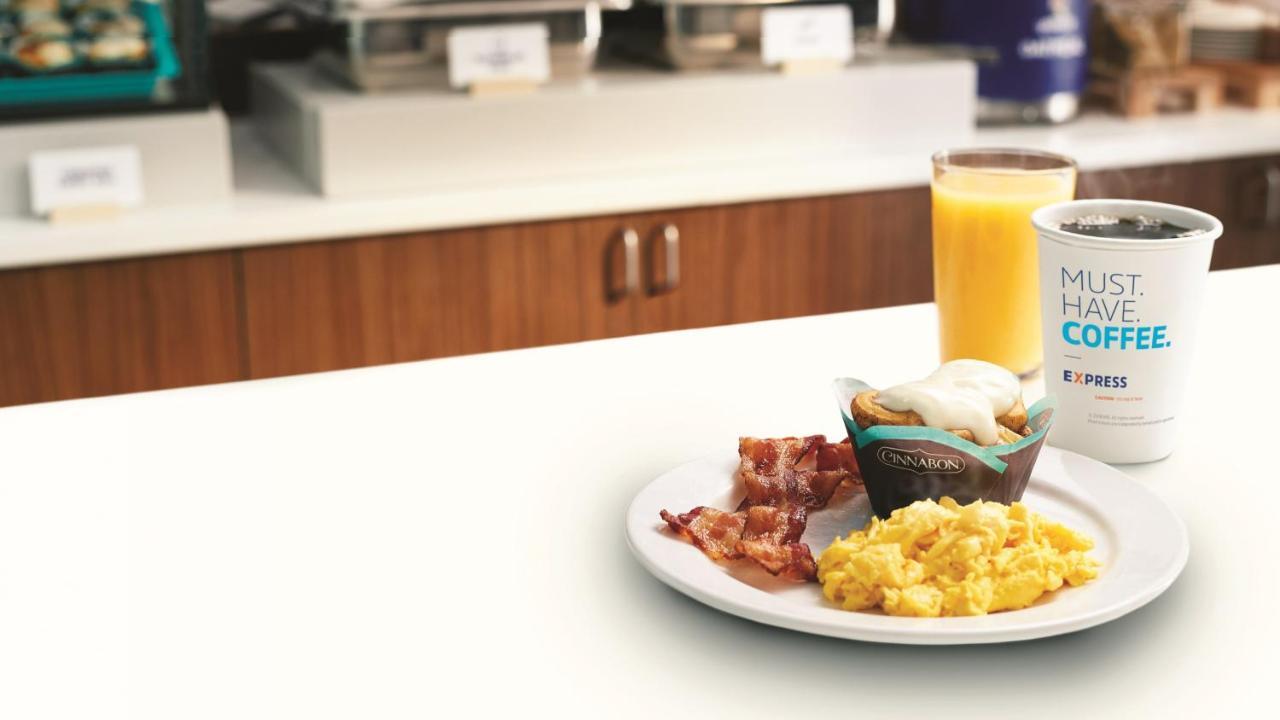 Holiday Inn Express Hotel & Suites Minneapolis - Minnetonka By Ihg Extérieur photo