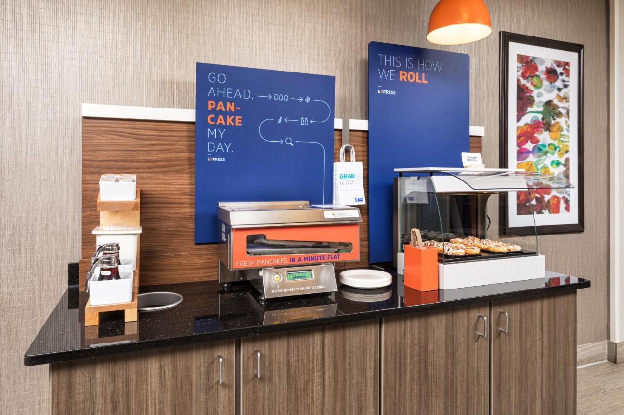 Holiday Inn Express Hotel & Suites Minneapolis - Minnetonka By Ihg Extérieur photo